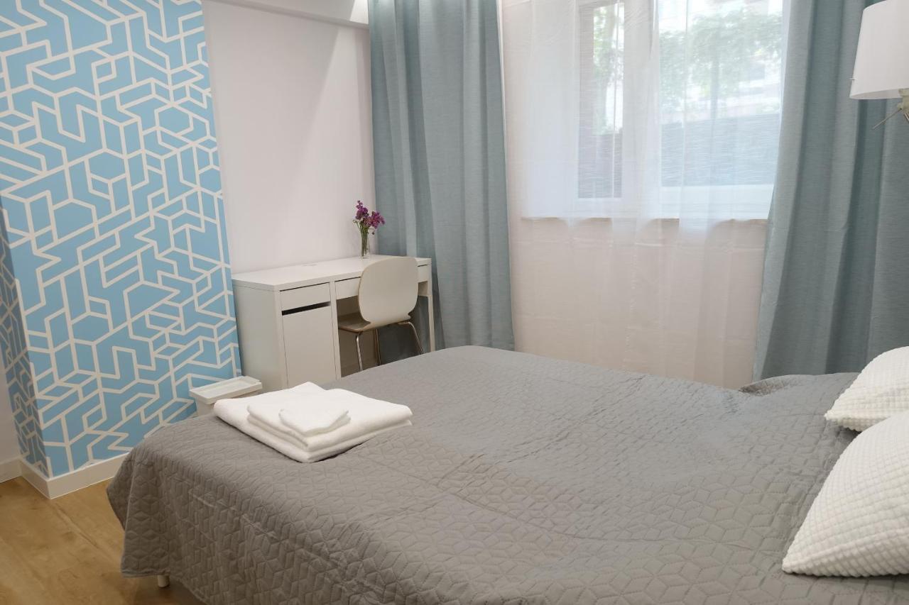 Three Rooms Apartment Краків Екстер'єр фото